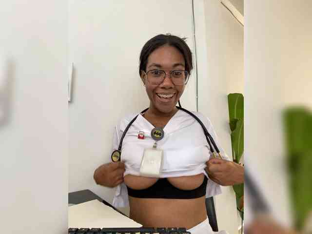 ReginaCorleone webcam