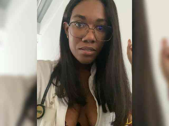 ReginaCorleone webcam
