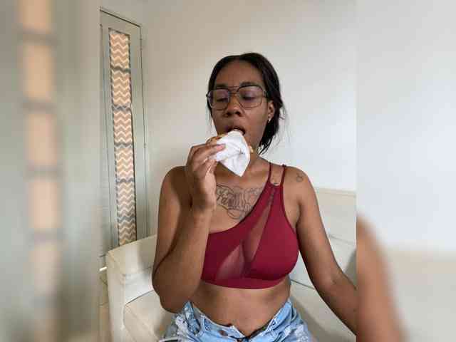 ReginaCorleone webcam