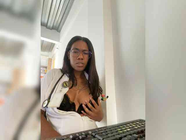 ReginaCorleone webcam