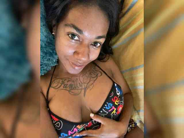 ReginaCorleone webcam