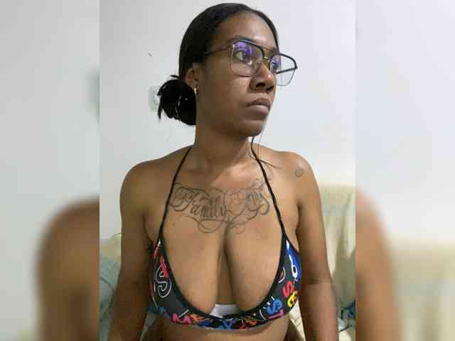 ReginaCorleone webcam