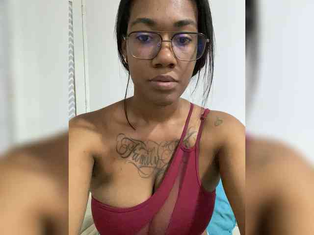 ReginaCorleone webcam