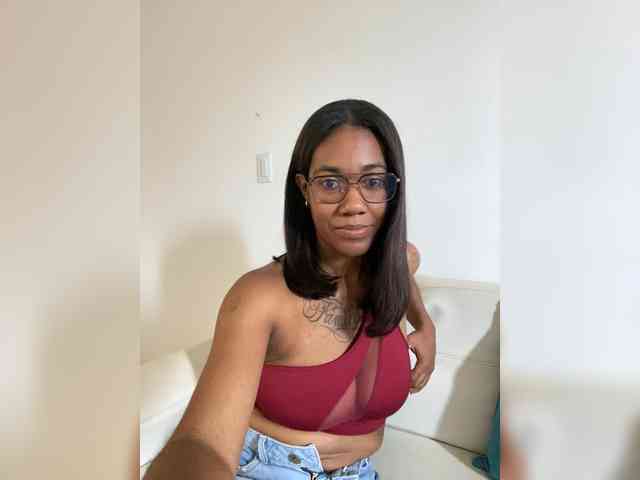 ReginaCorleone webcam