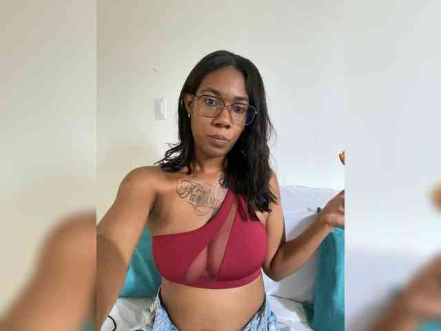 ReginaCorleone webcam