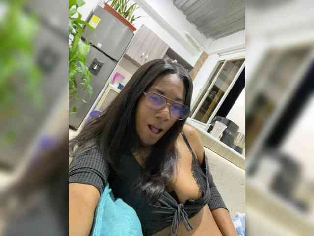 ReginaCorleone webcam