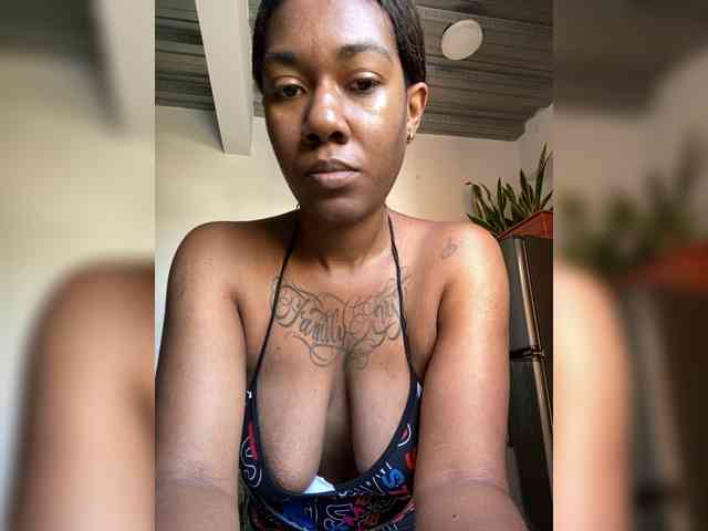 ReginaCorleone webcam