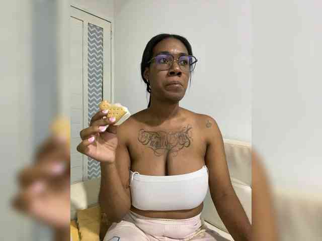 ReginaCorleone webcam