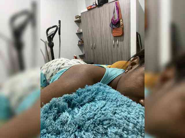 ReginaCorleone webcam