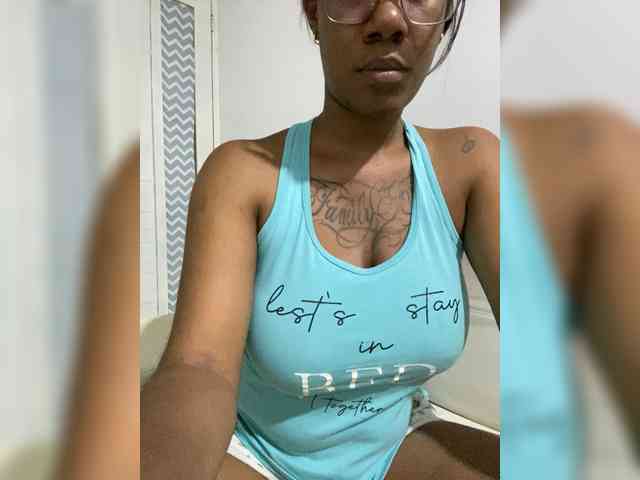 ReginaCorleone webcam