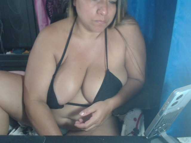 adrianamilf44 preview