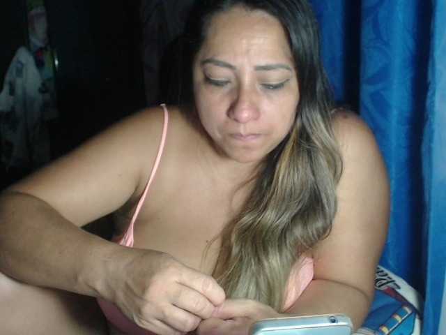 adrianamilf44 live webcam show