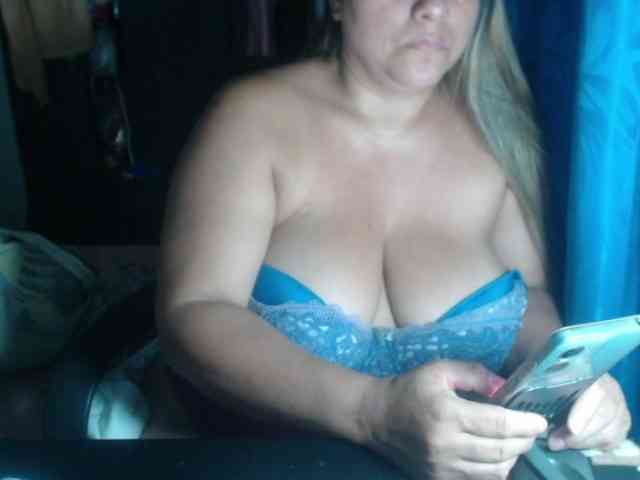 adrianamilf44 adrianamilf44