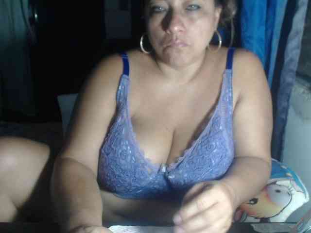 adrianamilf44 webcam