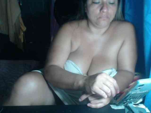 adrianamilf44 webcam