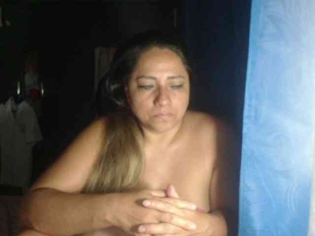 adrianamilf44 webcam