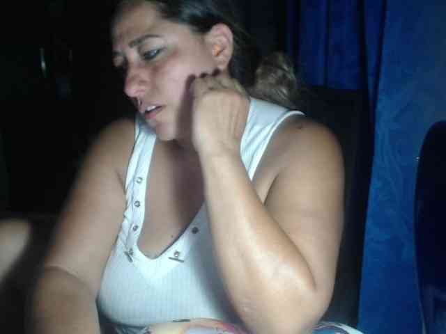 adrianamilf44 webcam