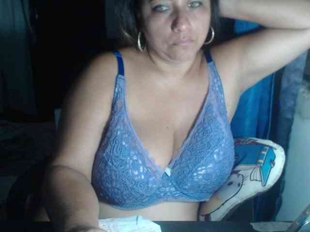 adrianamilf44 webcam