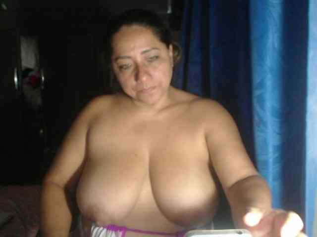 adrianamilf44 webcam