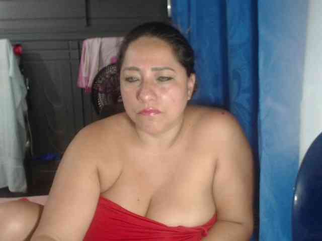 adrianamilf44 webcam