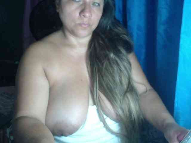 adrianamilf44 webcam