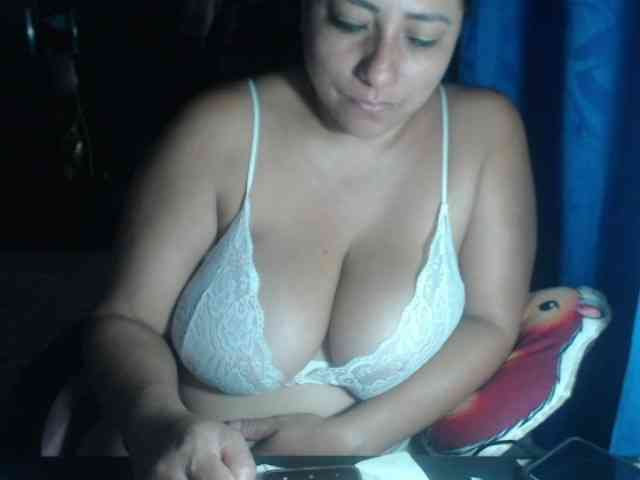 adrianamilf44 adrianamilf44