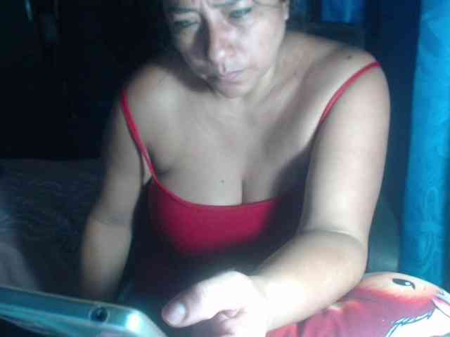 adrianamilf44 webcam