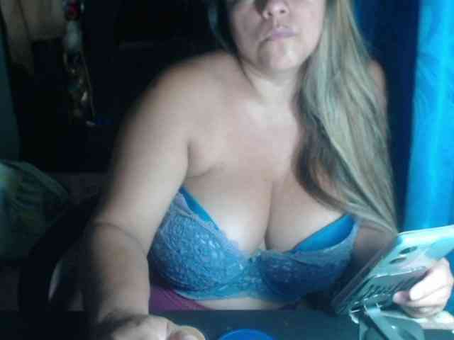 adrianamilf44 webcam