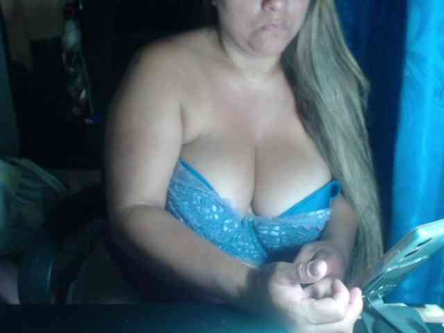 adrianamilf44 webcam