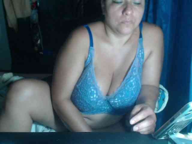 adrianamilf44 webcam