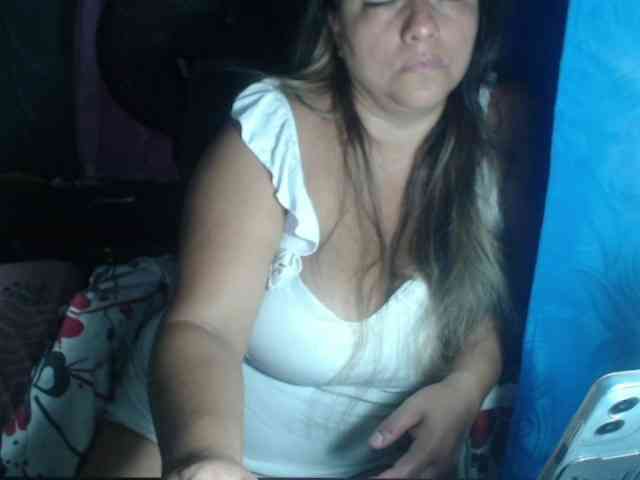 adrianamilf44 webcam