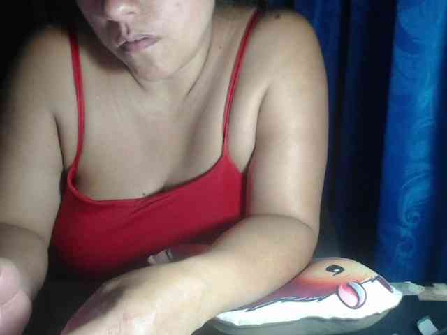 adrianamilf44 webcam