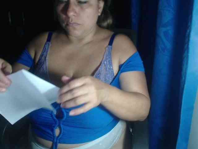 adrianamilf44 webcam