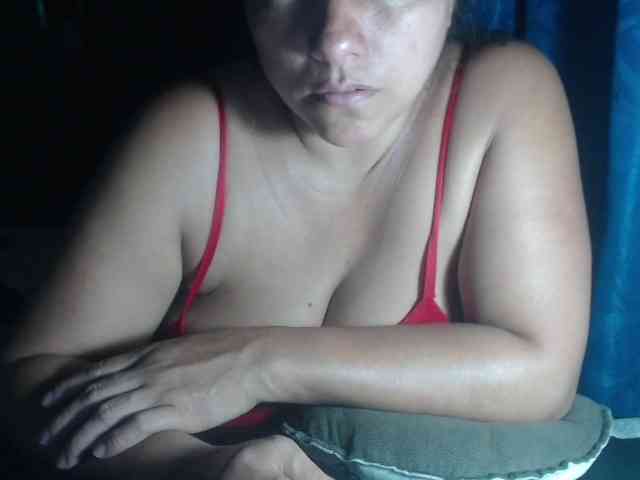 adrianamilf44 webcam