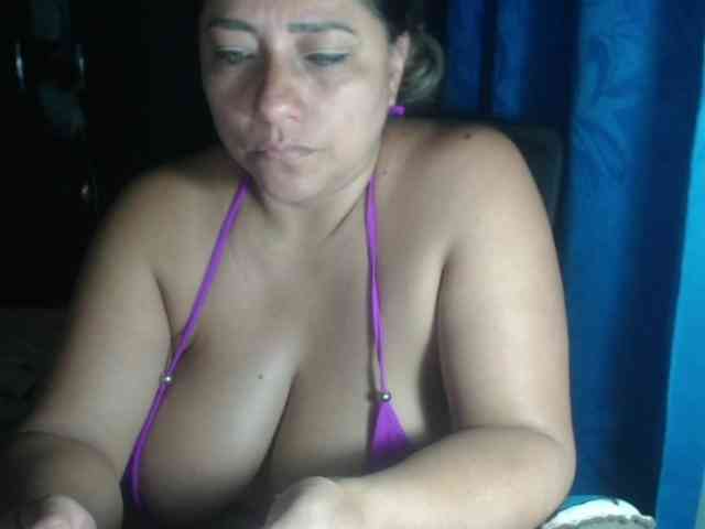 adrianamilf44 webcam