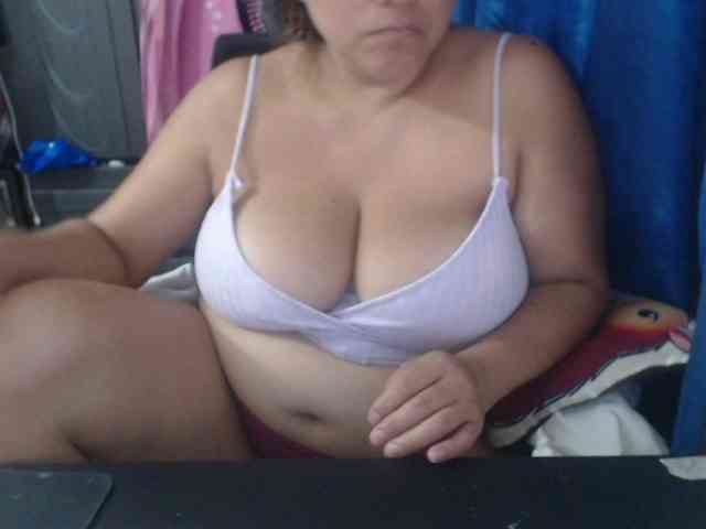 adrianamilf44 webcam
