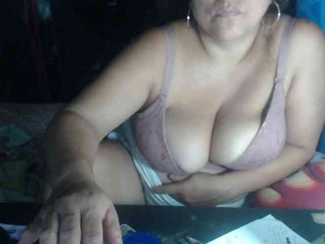 adrianamilf44 webcam