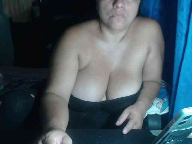 adrianamilf44 webcam