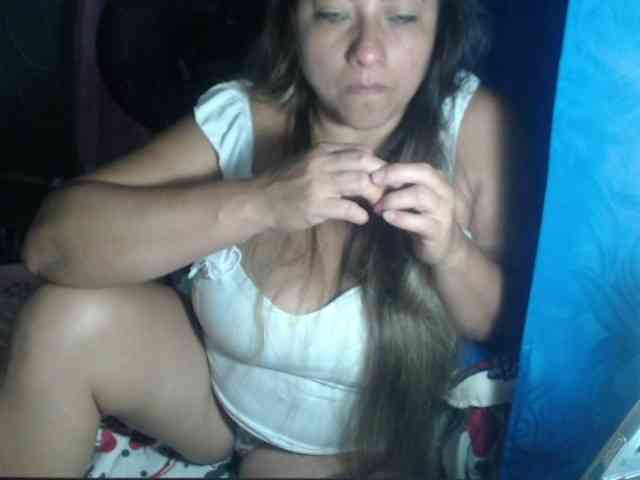 adrianamilf44 webcam