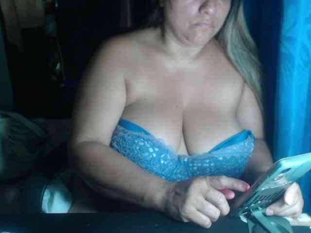 adrianamilf44 adrianamilf44