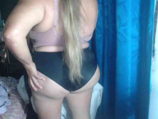 adrianamilf44 webcam