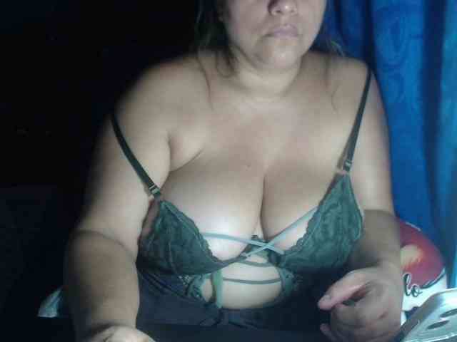 adrianamilf44 webcam