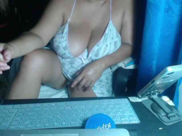 adrianamilf44 adrianamilf44