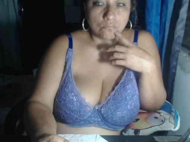 adrianamilf44 webcam