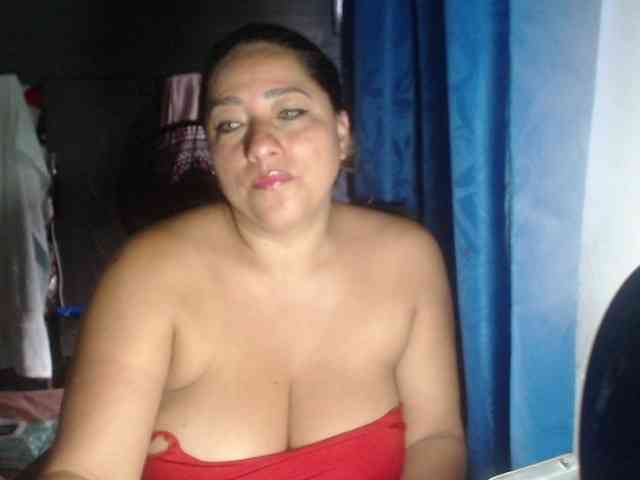adrianamilf44 webcam