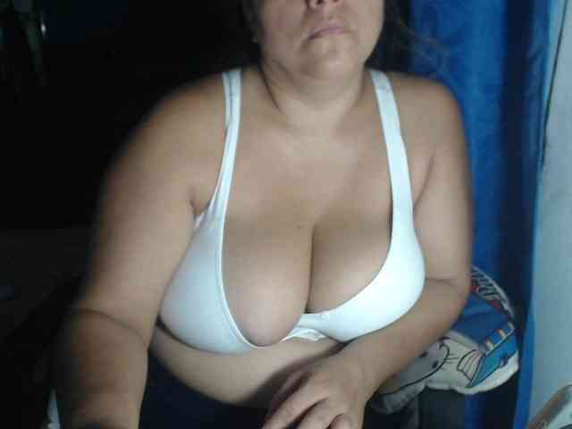 adrianamilf44 adrianamilf44
