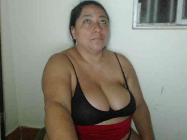 adrianamilf44 webcam