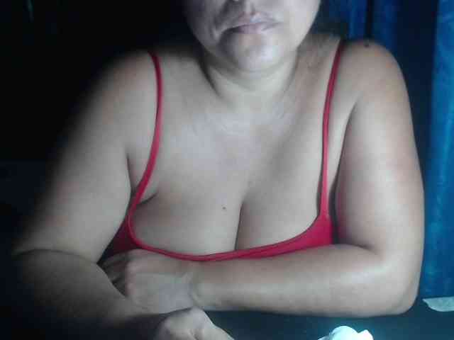 adrianamilf44 webcam