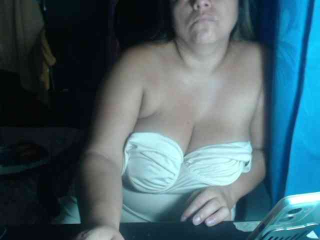 adrianamilf44 webcam
