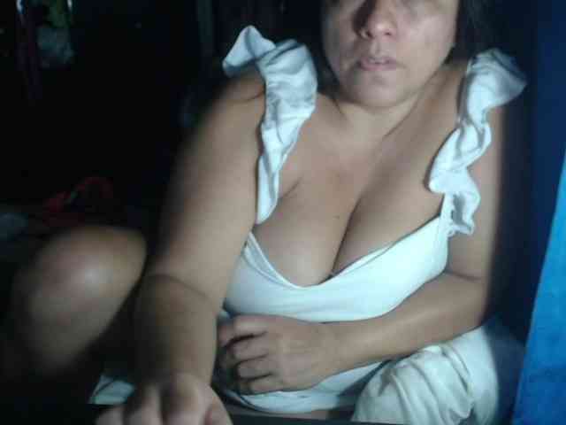 adrianamilf44 webcam